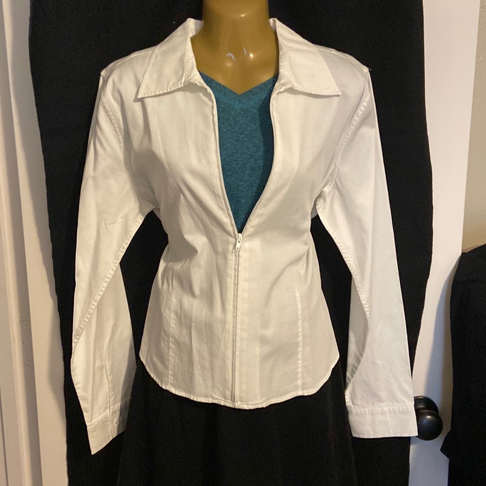 C&B White zip front Jacket sz L